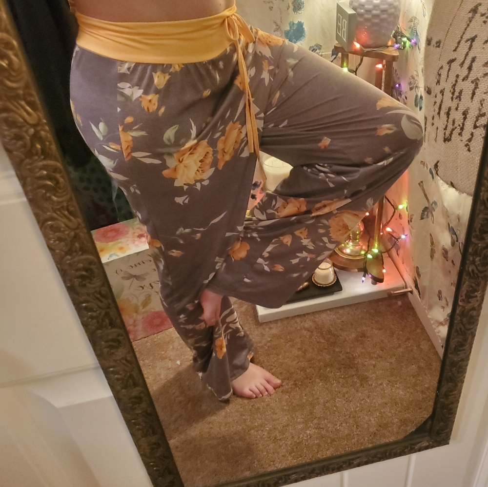 Comfy pants. - Picture 6 of 8